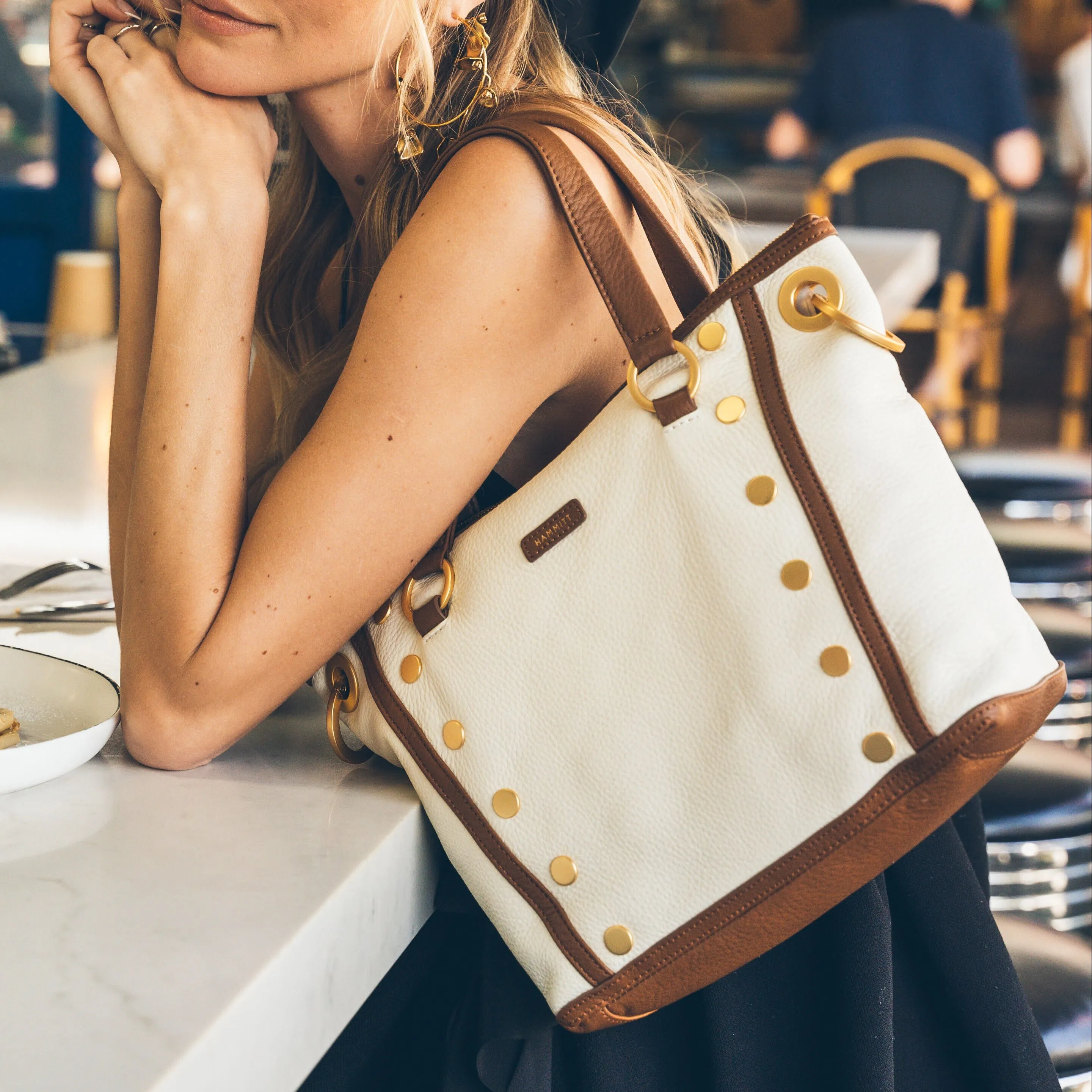 Daniel | Courtyard Cream/Brushed Gold | Med