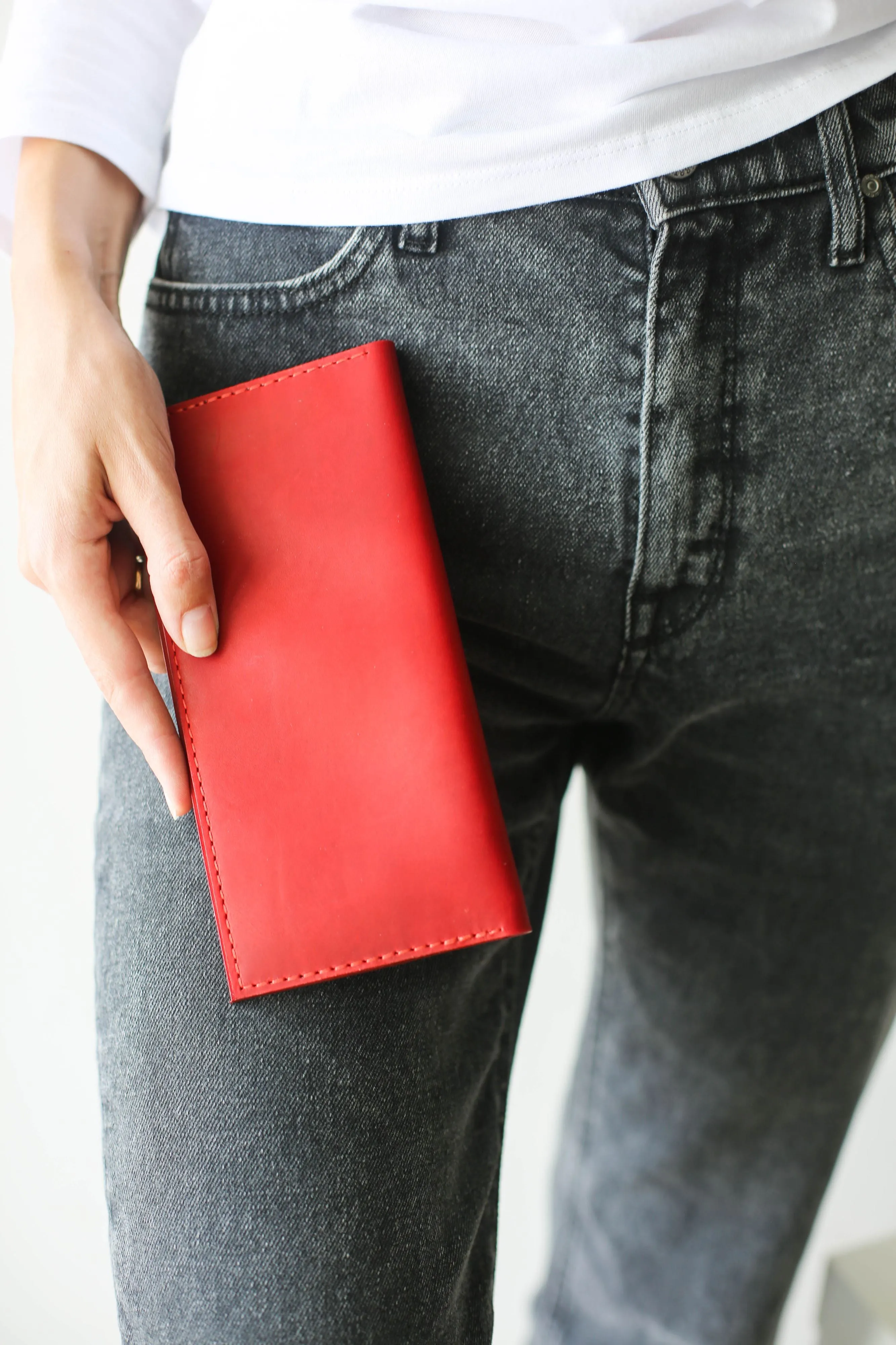 Women's Bifold Red Leather Wallet - N02